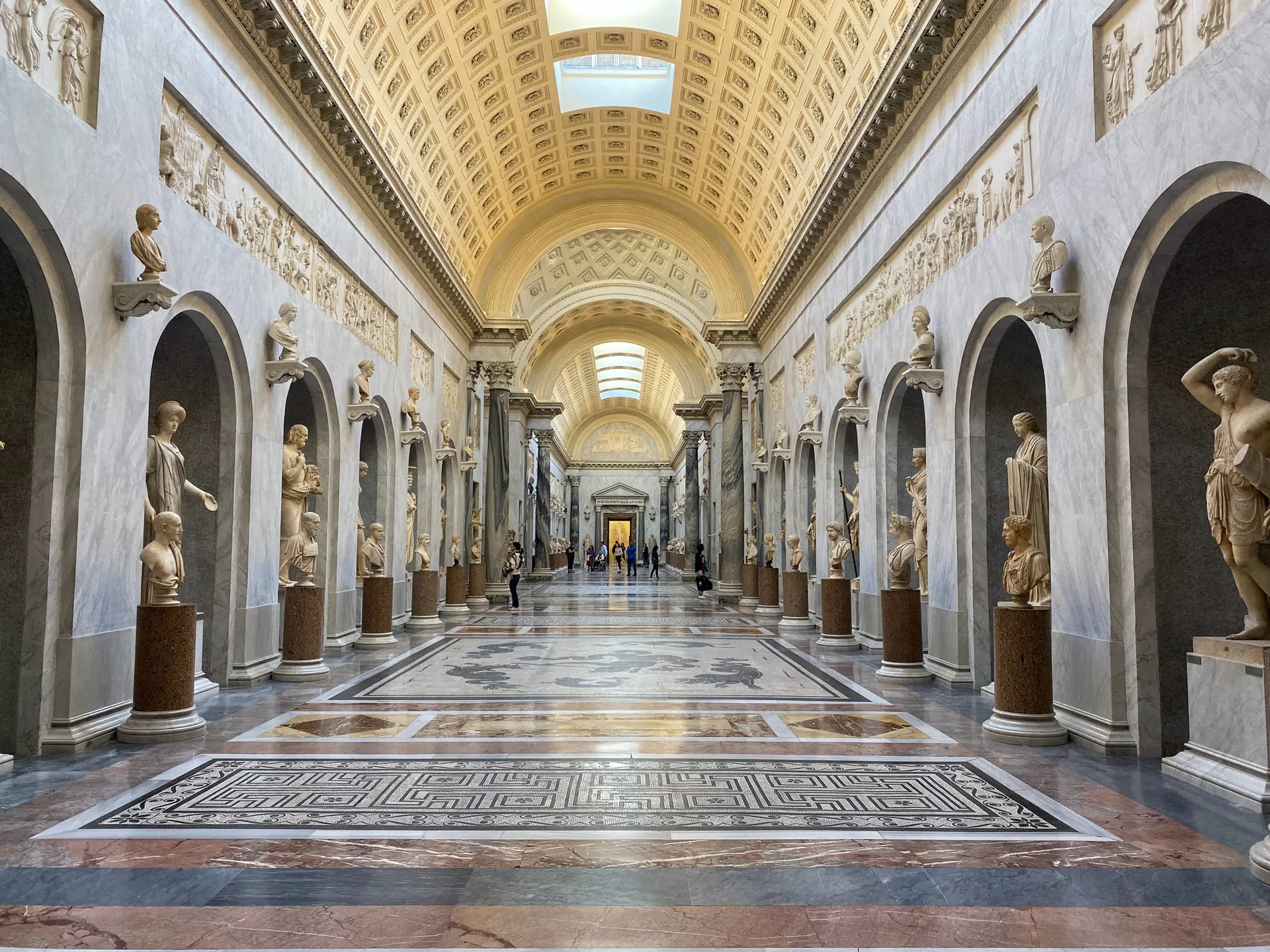 explore-the-apostolic-palace-of-vatican-vatican-city